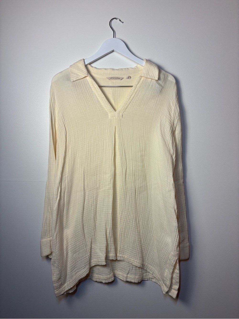 Soft Surroundings Pale Cream Gauze V-Neck Tunic, size L